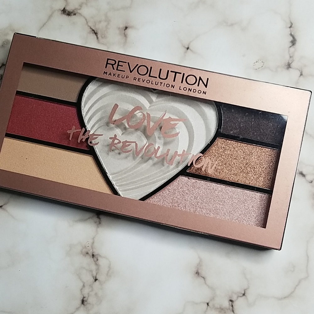 Revolution Eyeshadow and Highlighter palette